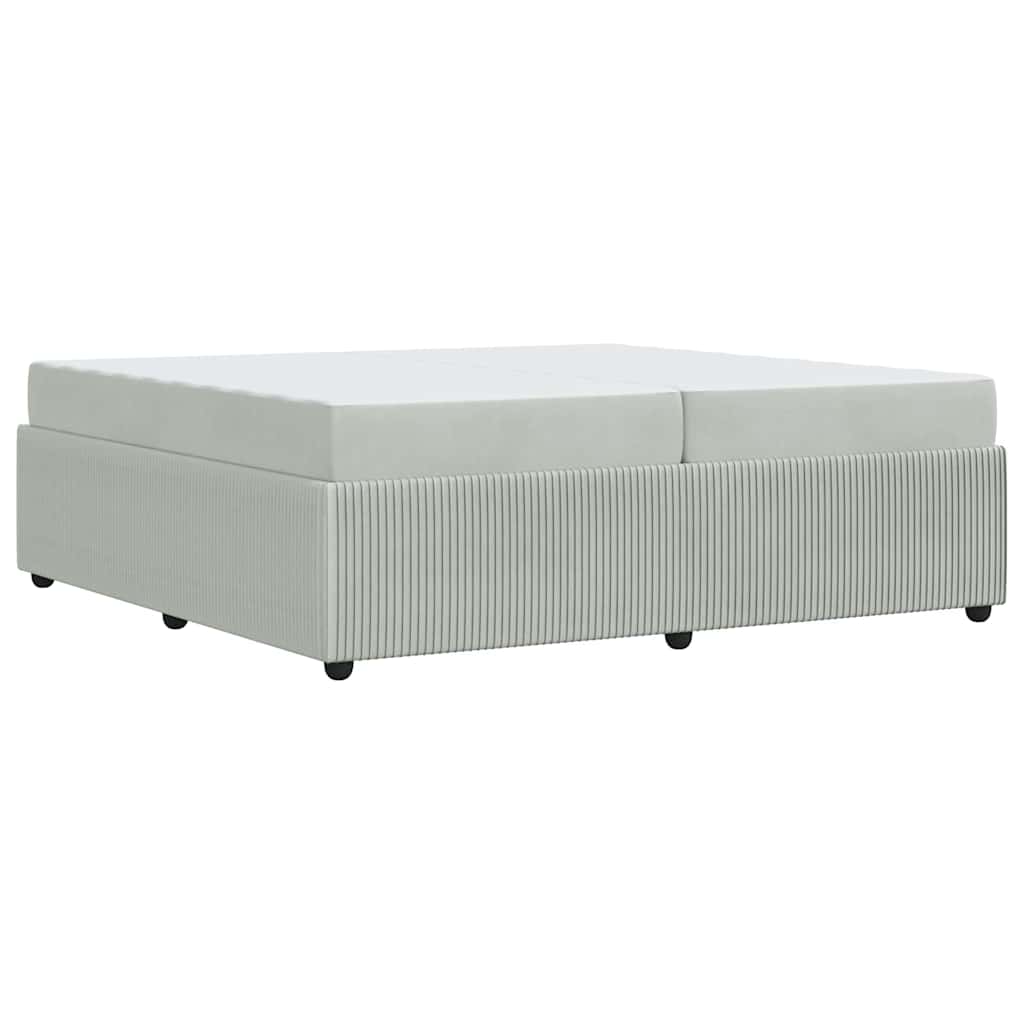 Bettgestell mit Matratze Hellgrau 200 x 200 cm Samt