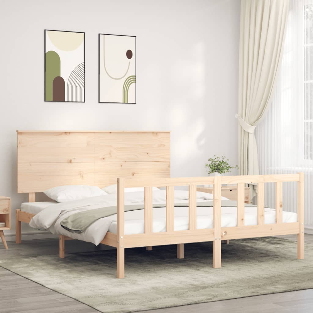 Massivholzbett mit Kopfteil